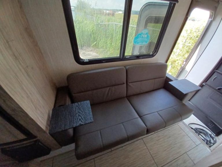 256204