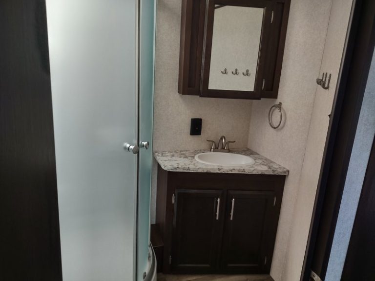 375796