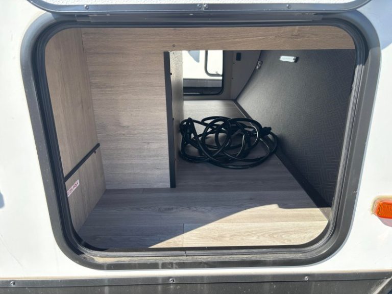 390826